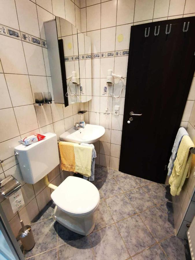 Ferienhaus Clarissa Allenbach Exteriör bild